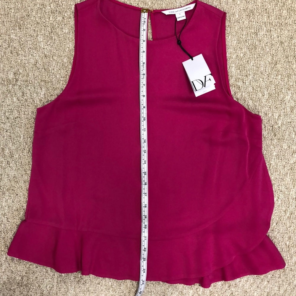 Gorgeous Diane Von Furstenberg sleeveless blouse - Picture 7 of 7
